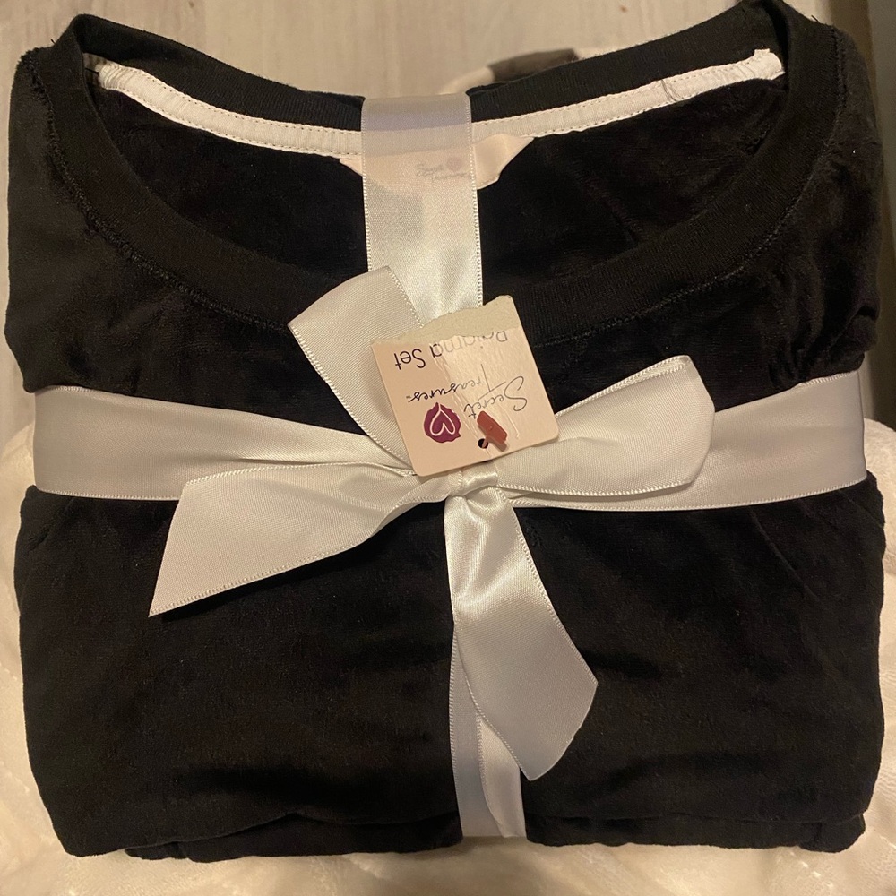 Secret Treasures Black Pajama Set